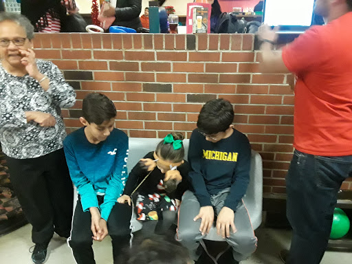 Bowling Alley «Avon North Hill Lanes», reviews and photos, 150 W Tienken Rd, Rochester Hills, MI 48306, USA