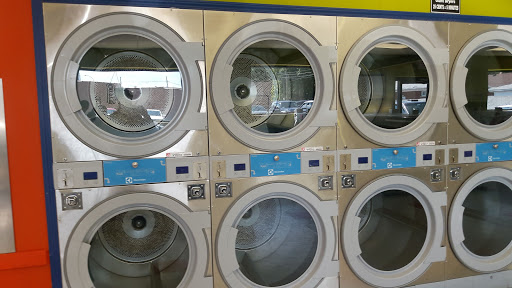 Laundromat «St. Clair Shores Electrolux Express Coin Laundromat», reviews and photos, 27520 Harper Ave, St Clair Shores, MI 48081, USA