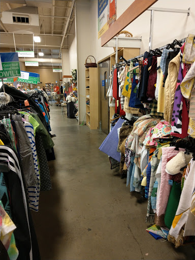 Thrift Store «Goodwill», reviews and photos