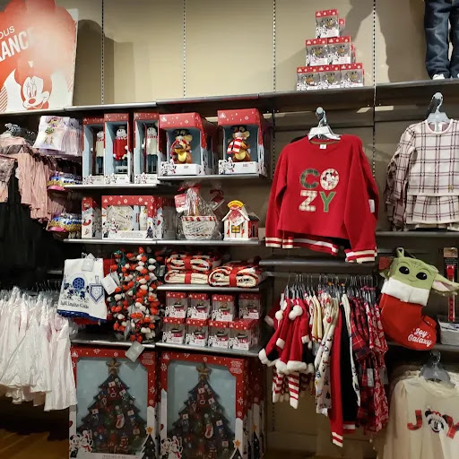 Toy Store «Disney Store», reviews and photos, 127 Outlet Square, Hershey, PA 17033, USA