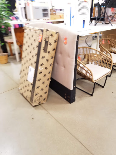 Thrift Store «Goodwill - Blaine: Ball Road NE», reviews and photos