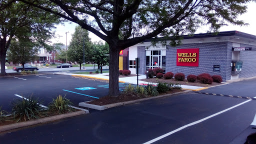 Shopping Mall «Shillington Shopping Center», reviews and photos, 502 E Lancaster Ave, Reading, PA 19607, USA