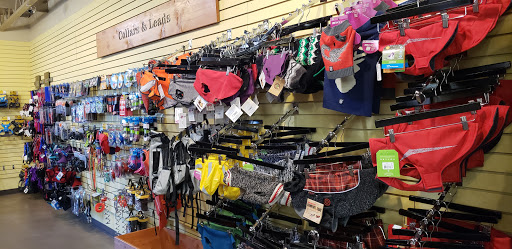 Pet Supply Store «Mud Bay», reviews and photos, 2410 Harrison Ave NW, Olympia, WA 98502, USA