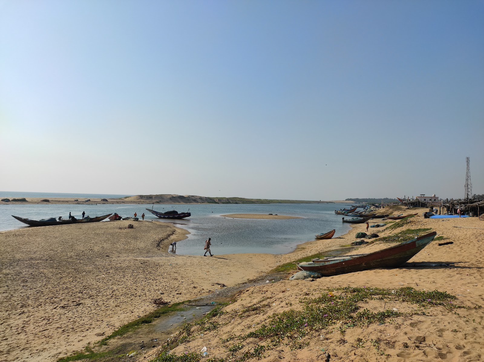 Photo de Markandi Beach zone des équipements