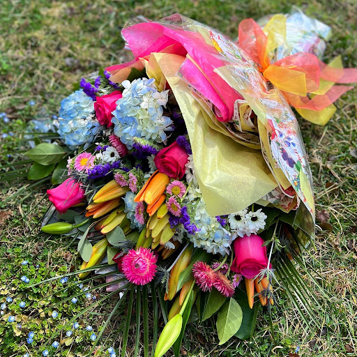 Florist «Flower Essence Flower & Gift Shop», reviews and photos, 2149 Bushkill Park Dr, Easton, PA 18040, USA