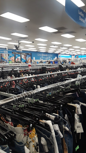 Clothing Store «Ross Dress for Less», reviews and photos, 7884 Van Nuys Blvd, Van Nuys, CA 91402, USA