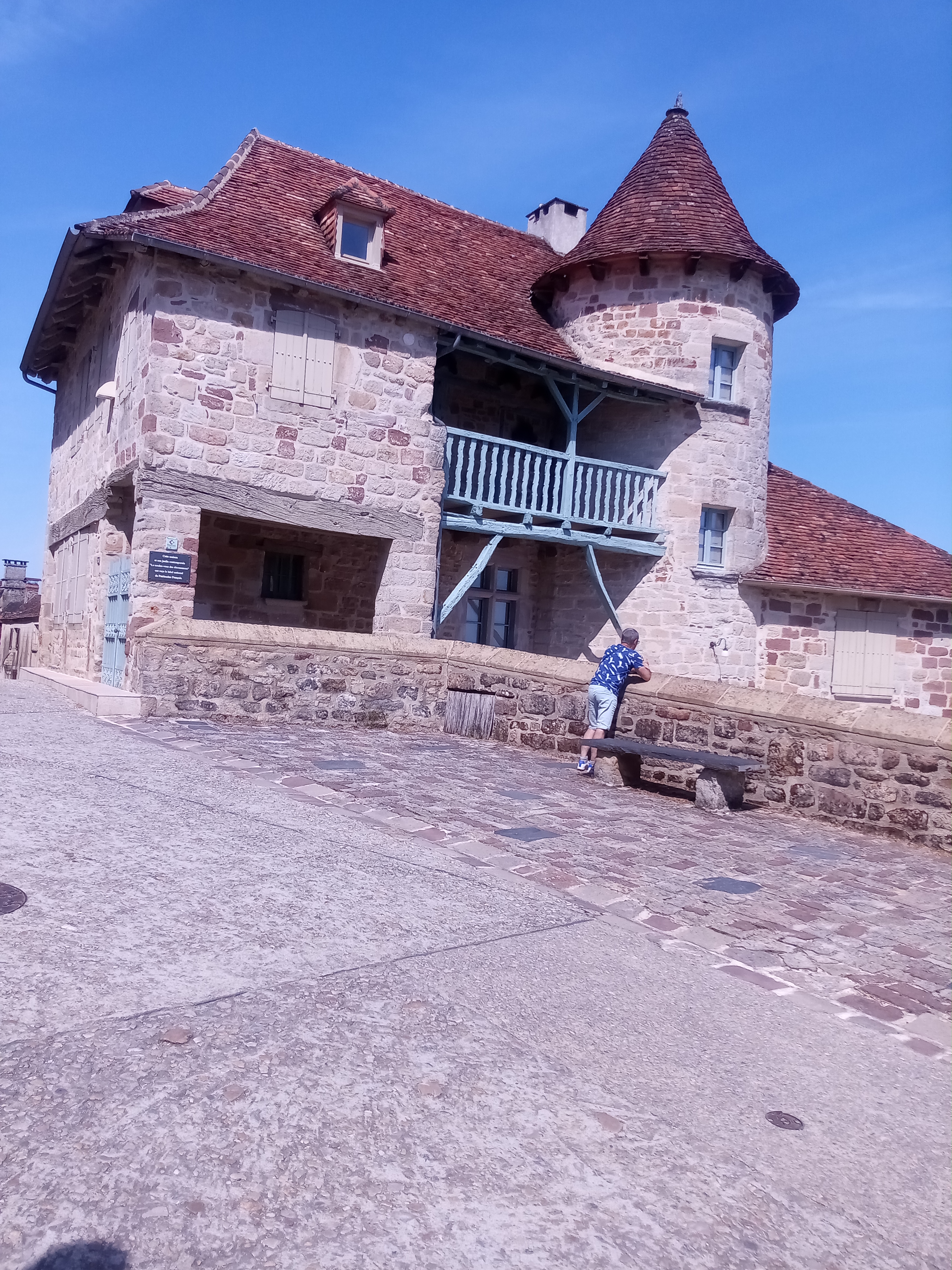 Photo n° 4 de l'avis de Lautrec.i fait le 12/05/2022 à 18:05