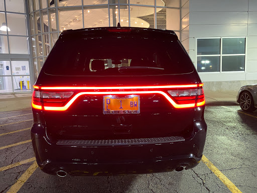 Car Dealer «Larry Roesch Chrysler Jeep Dodge RAM», reviews and photos, 200 W Grand Ave, Elmhurst, IL 60126, USA