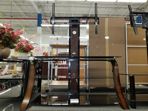 Shopping Mall «Peartree Square Shopping Plaza», reviews and photos, 691 Co Op City Blvd, Bronx, NY 10475, USA