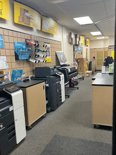 Mejor Notaría The UPS Store-Englewood
