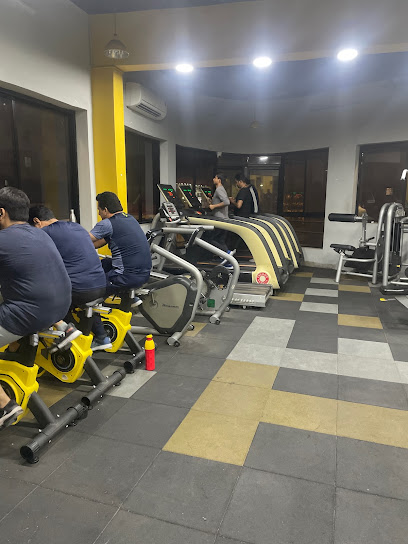 True Fitness GYM - B/s Vishal Parking, Opposite Punjab National Bank Steel Furniture Bazaar Rd, Relief Rd, Ahmedabad, Gujarat 380001, India