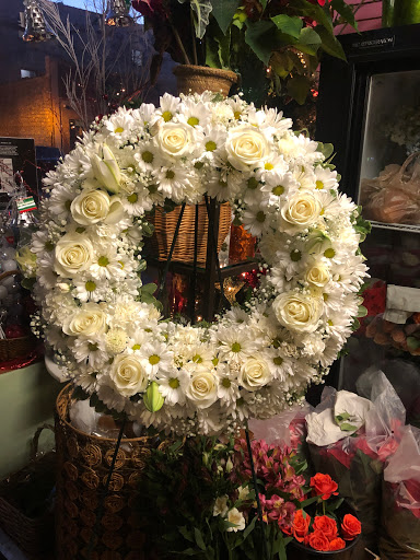 Florist «City Enchanted Gardens Florist», reviews and photos, 2246 W Taylor St, Chicago, IL 60612, USA