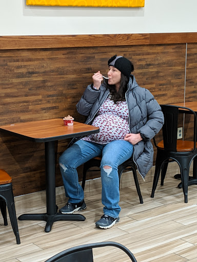 Ice Cream Shop «Cold Stone Creamery», reviews and photos, 1044 NW Civic Dr k, Gresham, OR 97030, USA