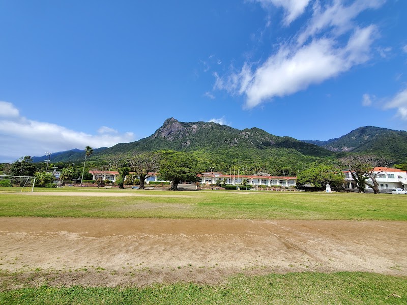 屋久島町立神山小学校