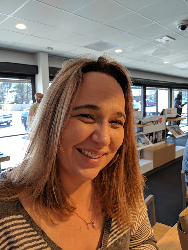 Cell Phone Store «Verizon», reviews and photos, 1113 S Abilene St #104, Aurora, CO 80012, USA