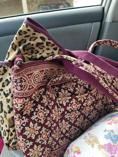 Thrift Store «Goodwill Super Store», reviews and photos, 825 W Pipeline Rd, Hurst, TX 76053, USA