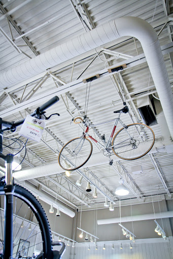 Bicycle Store «Bicycle Garage Indy & BGI Fitness - Greenwood», reviews and photos, 997 E County Line Rd, Greenwood, IN 46143, USA