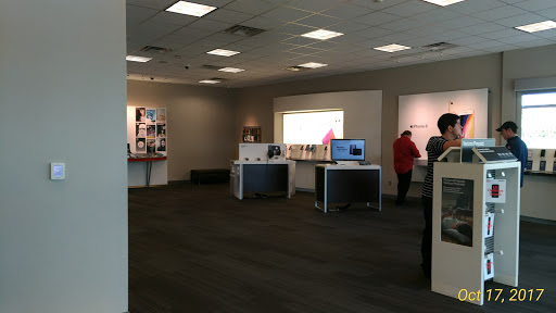 Cell Phone Store «Verizon», reviews and photos, 3663 Towne Blvd, Franklin, OH 45005, USA