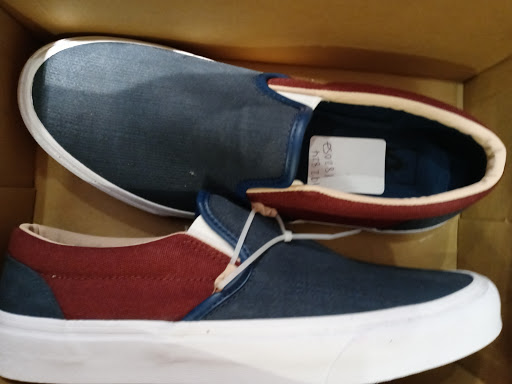 Shoe Store «Vans», reviews and photos, 485 N Tustin St, Orange, CA 92867, USA