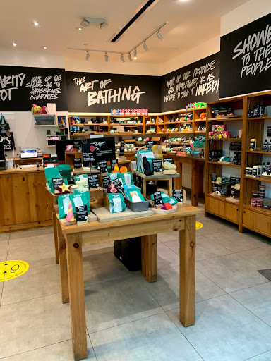 Cosmetics Store «Lush», reviews and photos, 4200 Conroy Rd, Orlando, FL 32839, USA