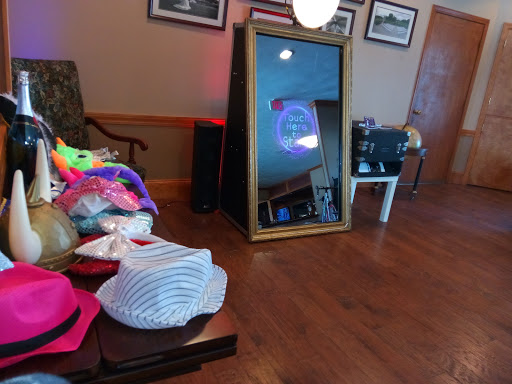 Print Shop «Criolo Cultural Clothing», reviews and photos, 67 Central Square, Bridgewater, MA 02324, USA