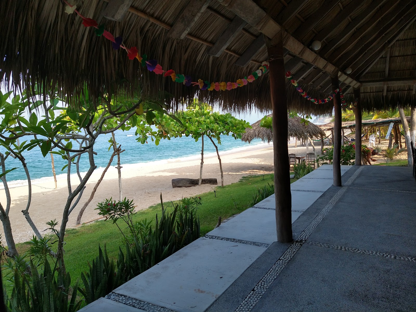Foto de Playa La Palma Sola - lugar popular entre os apreciadores de relaxamento