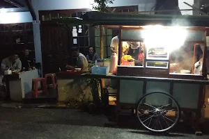 Mie ayam Bakso & Pangsit Teras Rumah Pak Fadhil image