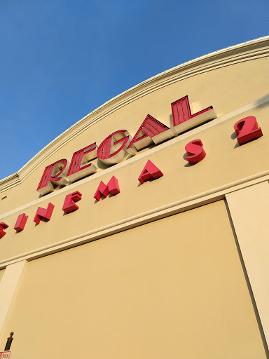 Movie Theater «Regal Cinemas Stonecrest at Piper Glen 22 & IMAX», reviews and photos, 7824 Rea Rd, Charlotte, NC 28277, USA