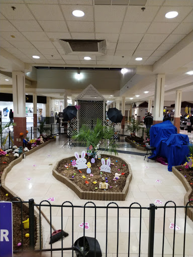 Shopping Mall «Coventry Mall», reviews and photos, 351 W Schuylkill Rd, Pottstown, PA 19465, USA