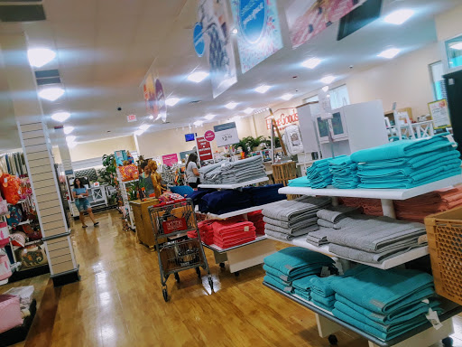 Department Store «HomeGoods», reviews and photos, 850 Providence Blvd, Pittsburgh, PA 15237, USA