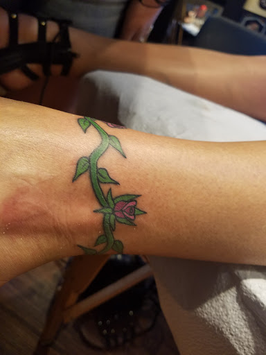 Tattoo Shop «Classic Tattoo Studio», reviews and photos, 115 S Church St, Grass Valley, CA 95945, USA