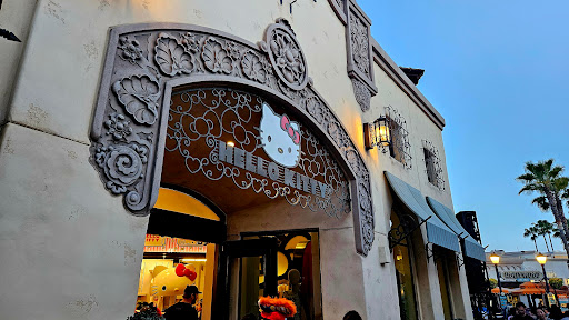 Hello Kitty Store