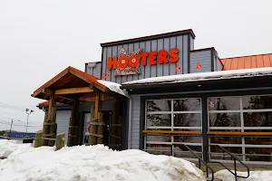 Hooters image