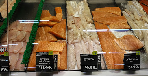 Grocery Store «Hannaford Supermarket», reviews and photos, 220 Washington St, Claremont, NH 03743, USA