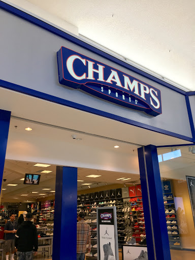 Shoe Store «Champs Sports», reviews and photos, 586 Southland Dr, Hayward, CA 94545, USA