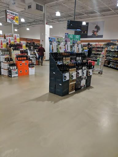 State Liquor Store «NH Liquor & Wine Outlet», reviews and photos, 92 Cluff Crossing Rd, Salem, NH 03079, USA