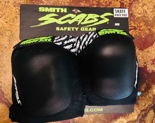 Skate Shop «SUN & SK8 SHOP», reviews and photos, 221 Barren Springs Dr Suite 15, Houston, TX 77090, USA