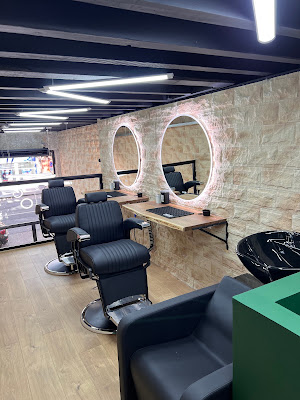 Un Homme A Suivre Barbershop Lyon 6 à Lyon