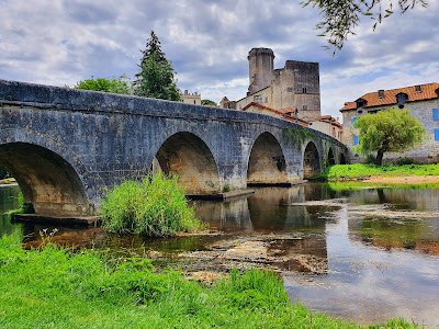 Pont de pierre, Bourdeilles à Bourdeilles