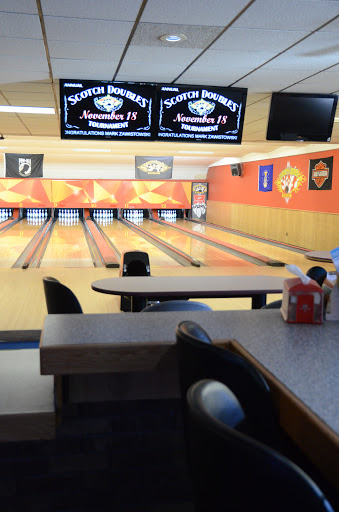 American Restaurant «Country Lanes, Franklin, WI», reviews and photos, 11231 W Forest Home Ave, Franklin, WI 53132, USA