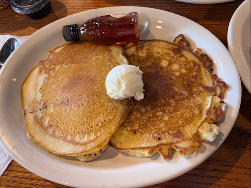 American Restaurant «Cracker Barrel Old Country Store», reviews and photos, 8225 N Church Rd, Kansas City, MO 64158, USA