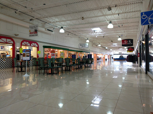 Shopping Mall «Marketplace Mall», reviews and photos, 2101 Peters Creek Pkwy, Winston-Salem, NC 27127, USA