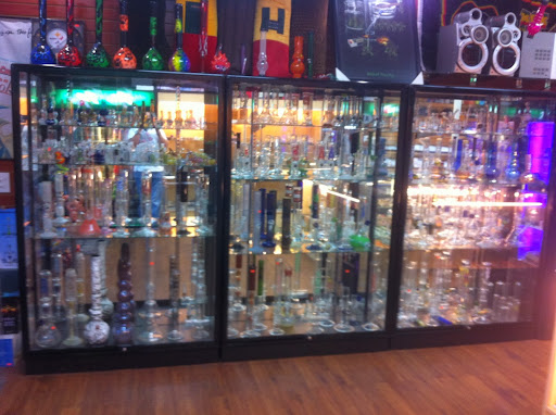 Tobacco Shop «UP IN SMOKE SHOP», reviews and photos, 190 E Carson St, Carson, CA 90745, USA