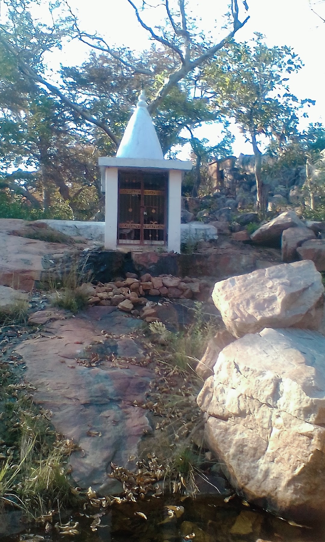 झीरेश्वर मंदिर