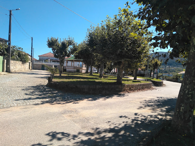 Comentários e avaliações sobre o Campo do Areal (Raianos - Messegães)