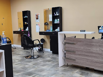 Preet Beauties-McHenry Eyebrow Threading and Waxing Salon (Inside Meijer Store)