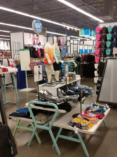 Clothing Store «Old Navy», reviews and photos, 5810 Lakewood Towne Center Blvd SW, Lakewood, WA 98499, USA