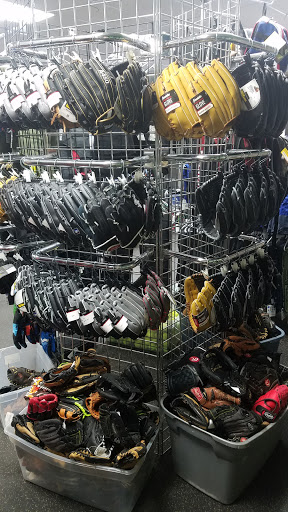 Sporting Goods Store «Play it Again Sports», reviews and photos, 8223 Colerain Ave, Cincinnati, OH 45239, USA