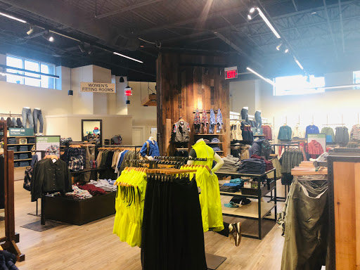 Clothing Store «L.L. Bean», reviews and photos, 25225 Cedar Rd, Lyndhurst, OH 44124, USA