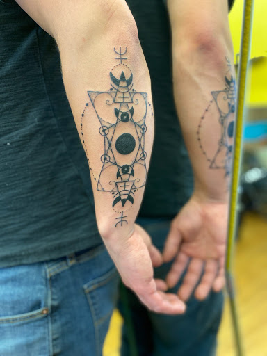 Tattoo Shop «Angel Ink Tattoo», reviews and photos, 508 Main St, Oregon City, OR 97045, USA